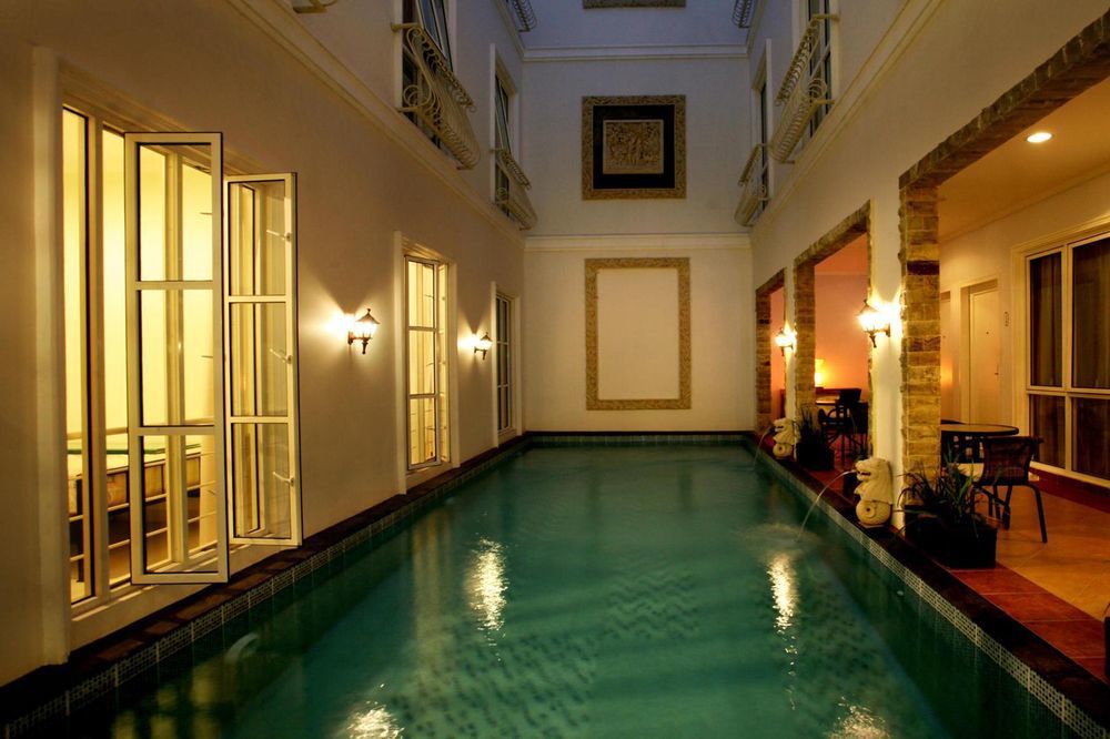 Sun Rise House Hotel Jakarta Buitenkant foto